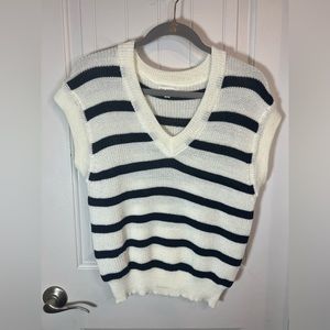 Blu Pepper sweater vest size medium